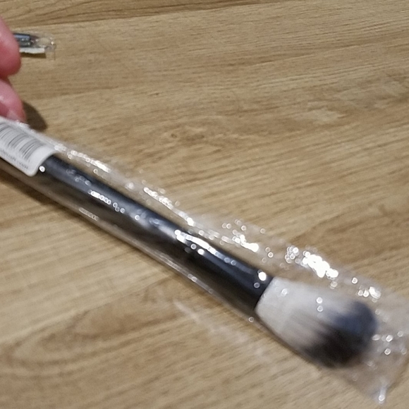 NWT CROWN MakeUp brushes Set of 3 - Picture 8 of 8